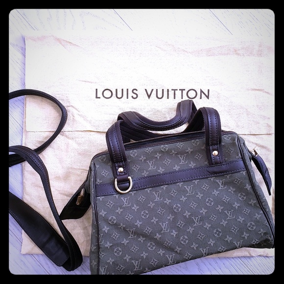 Louis Vuitton Handbags - Louis Vuitton Dark Green handbag